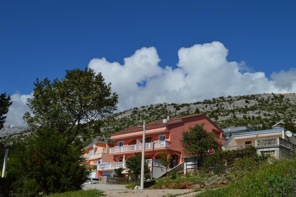Apartments Amari Starigrad Paklenica Ngoại thất bức ảnh