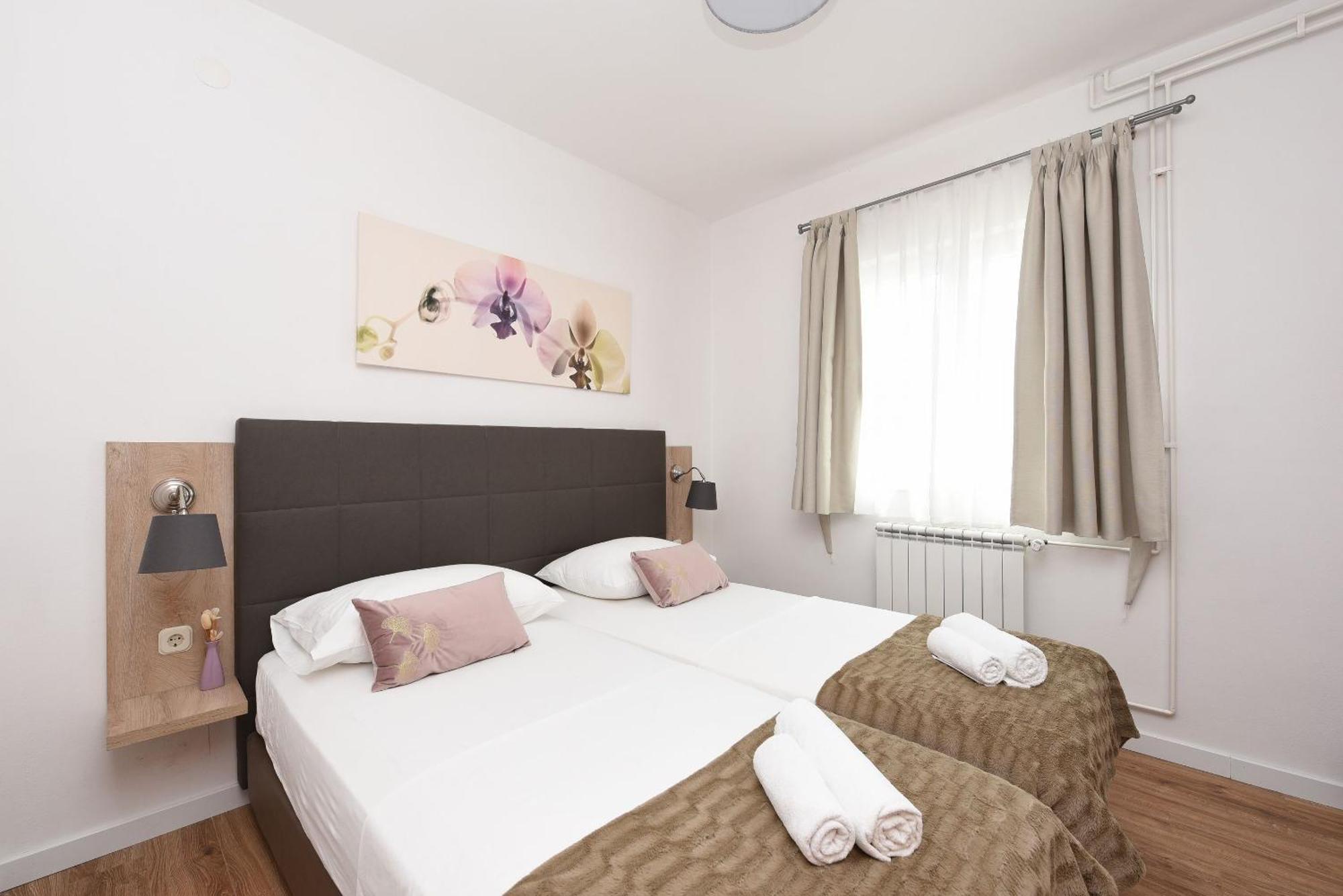 Apartments Amari Starigrad Paklenica Ngoại thất bức ảnh